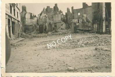Foto WK2 Kriegsgebiet zerstörte Straßen Trümmer, Amiens Frankreich 4.6.40 D1.2