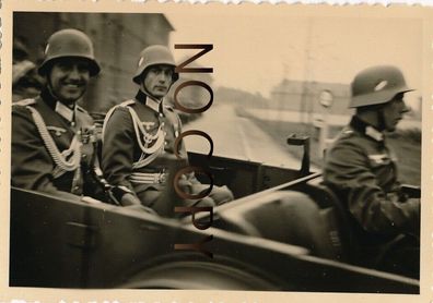 100% Original Foto WK2 - Kommandeur mit Orden im Cabrio #98