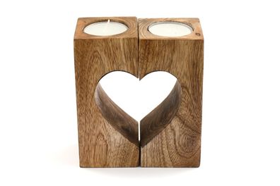 2 Kerzenhalter mit Herz-Ausschnit Holz Mangoholz Dekoration Liebe Paar Teelicht