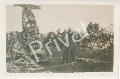 Foto WK II Wehrmacht Soldat Flugzeug crash Absturz F1.39