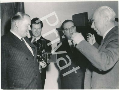 Foto XL Heinz Kluth mit Bundespräsident Theodor Heuss u.a F1.57