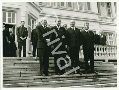 Foto Staatsbesuch Beerdigung Adenauers, Brandt, Kiesinger, Johnson, Rusk F1.56