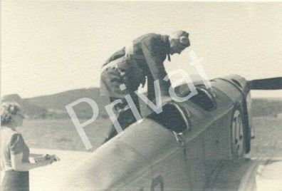 Foto WK II Wehrmacht Pilot Flugzeug Luftwaffe Landung Marburg 24.5.1938 F1.66