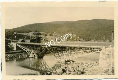 Foto WK II Gebirgs-Pionier-Battailon 82 Brücke beschädigt F1.84