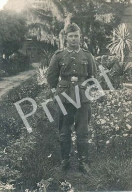 Foto WKII Panzerjäger-Abt. 525 Portrait junger Soldat Uniform Wehrmacht F1.30