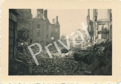 Foto WK II Wehrmacht Zerstörung destruction Panzer char tank France F1.42