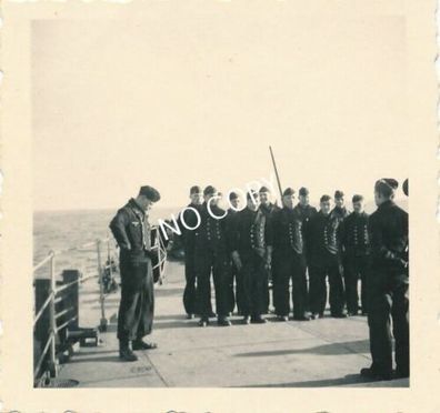 Foto WK II Deck eines Kriegsschiffes Kriegsmarine im Mittelmeer März 1943 E1.4