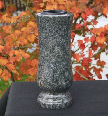 Vase Blumenvase Grabvase Gartenvase Granitvase Granit Himalaya Steinvase