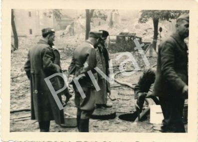 Foto WK II München Soldaten Zerstörung Ruinen 7/44 Schwabing Josefsplatz H1.22