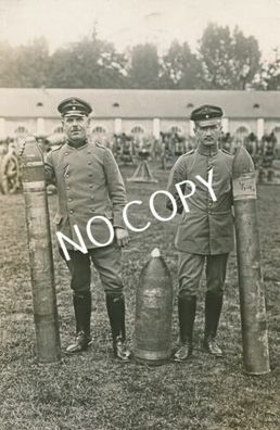 Foto WK I Soldaten Kaiserliche Armee Geschosse und Schiffszerstörer H1.15