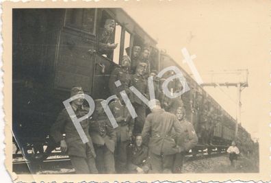 Foto WKII Soldaten Verlad Kommando Bahn 10. Komp Infanterie Regiment 14 H1.03