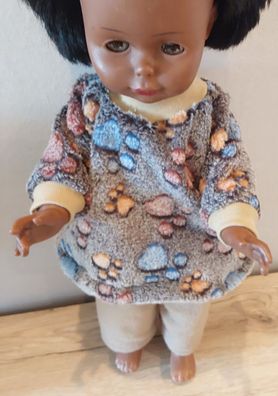 Bunter Fleece Pullove mit beiger Hose für Puppen in der Gr 45-50 cm