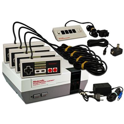 NES Konsole + 4 Controller + Kabel + Four Score Adapter - Nintendo ES