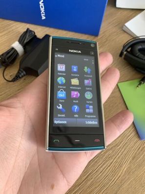 Nokia X6-00 - 32GB - Weiss/ Blau (Ohne Simlock) 100% Original !! Top Zustand !!!