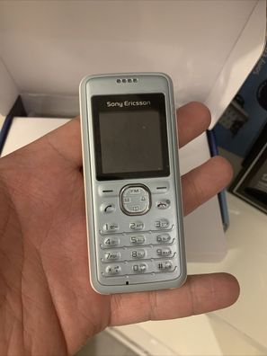 Sony Ericsson J132 - Himmelblau (Ohne Simlock) 100% Original!! Neu !!!