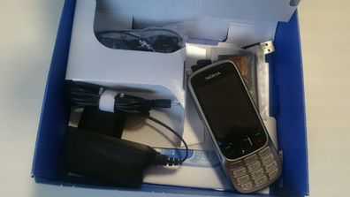 Nokia 6303i - Silber (Ohne Simlock) 100% Original , wie Neu bzw Unbenutzt !!!