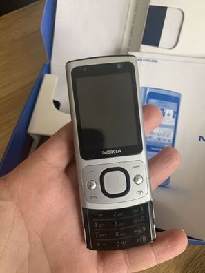 Nokia 6700 slide - Silber (ohne Simlock) 100% Original!! Top Zustand !!