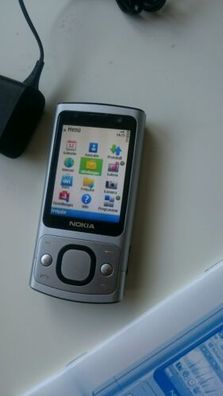 Nokia 6700 slide - Silber (ohne Simlock) Neuwertig !!!