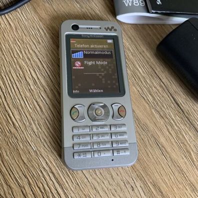 Sony Ericsson W890i Sehr gut