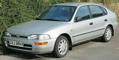 NEU + Kotflügel > Toyota Corolla 7 ( EE100 > Liftback / Links ) Original MF