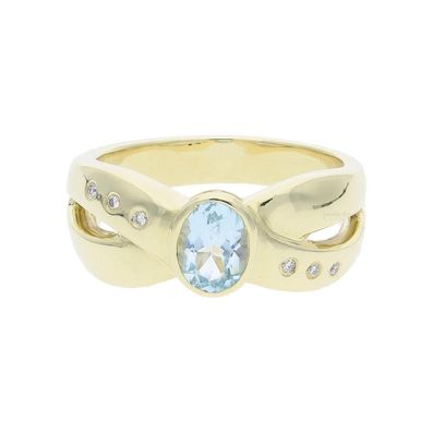 Ring 585/000 (14 Karat) Gold mit Blautopas und Brillanten, getragen ...