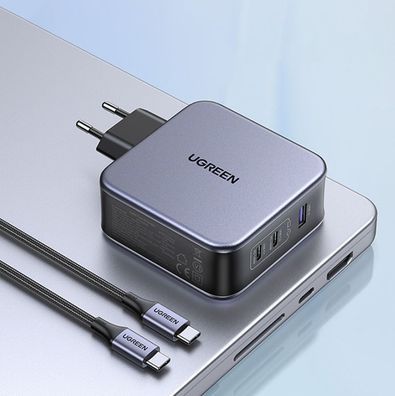 Ugreen Schnellladegerät GaN USB / 2x USB C 140W + Kabel USB C - USB C 1,5m