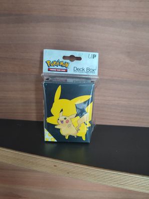 15102 Pokémon Ultra Pro Deck Box - Pikachu 2019 Schutzhüllenbox