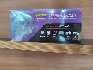 45404 Pokemon Trainer Toolkit 2022 (4 Booster + 50 Karten Box) Deck -DEUTSCH NEU