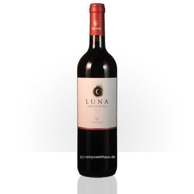 Vini Vaccaro 2022 Luna Nero d'Avola Sicilia DOC 0.75 Liter