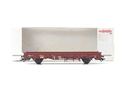 Märklin H0 46949 Güterwagen Niederbordwagen mit Kisten u. Fässer / NEM E502