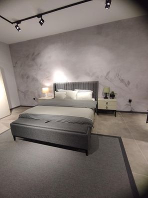 Modern Bett + Bank + 2x Nachttische zugleich Funktional und Komfortabel