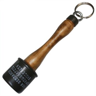 MFH, Schlüsselanhänger, in Form einer Stielhandgranate 24 aus Holz