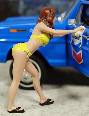76366 American Diorama Bikini Car Wash Girl Stephanie 1:24