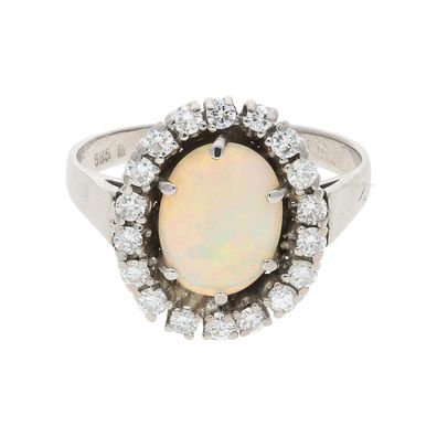 Ring 585/000 (14 Karat) Weißgold mit Opal und Brillanten, getragen 25322