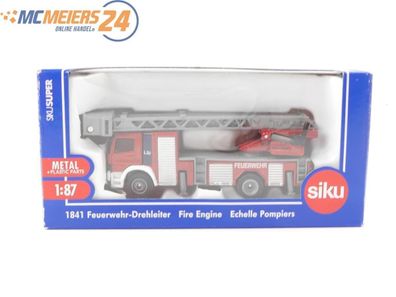 Siku H0 1841 Modellauto Einsatzfahrzeug Feuerwehr-Drehleiter MB Atego L32 E572