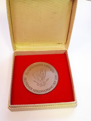 DDR Medaille Deutscher Keglerverband der DDR Für hervorragende Leistungen