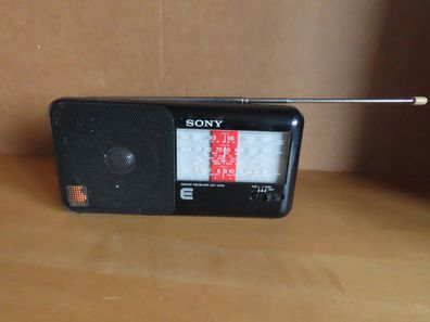 altes kleines Radio Weltempfänger Sony 3 Band Receiver ICF-450S (Batteriebetrieben)