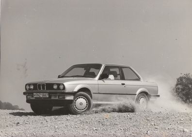 BMW 325 i, Werksfoto
