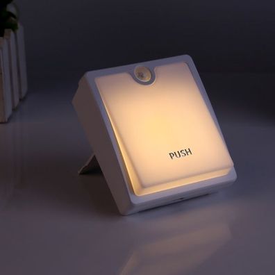 Batteriebetriebenes LED-Licht mit Bewegungssensor. Verstellbare Nachttischlampe