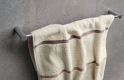 Mindora Handtuchhalter 52 cm Chrom Bad Wand Handtuchstange OBI