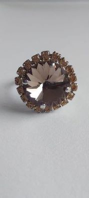 9905 Vintage Ring made with Swarovski Kristallen 19mm