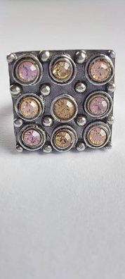 9877 Vintage Ring made with Swarovski Kristallen 18mm