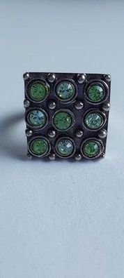 9873 Vintage Ring made with Swarovski Kristallen 18mm
