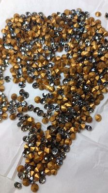 Swarovski® Chaton Vintage Black Diamond Gold Foiled SS21