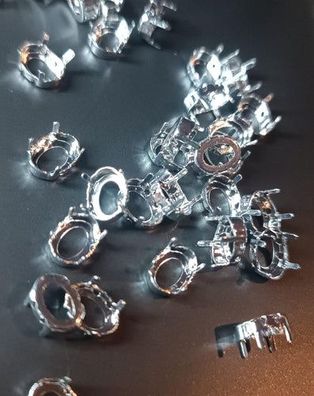 Swarovski® Kristallfassung/ Aufnähkessel Oval Silver 8x6mm