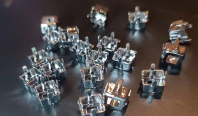 Swarovski® Kristallfassung/ Aufnähkessel Pointed Square Rhodium 8mm