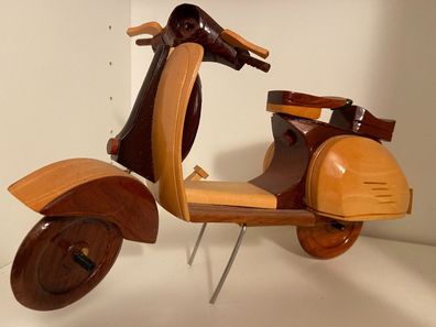 Modell Vespa aus Holz zirka 27 cm