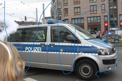 Foto Polizei Mülheim Streifenwagen VW Bus T5