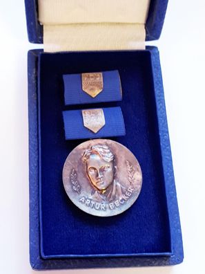 DDR FDJ Medaille Artur Becker in Silber
