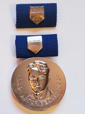 DDR FDJ Medaille Artur Becker in Silber ohne Etui
